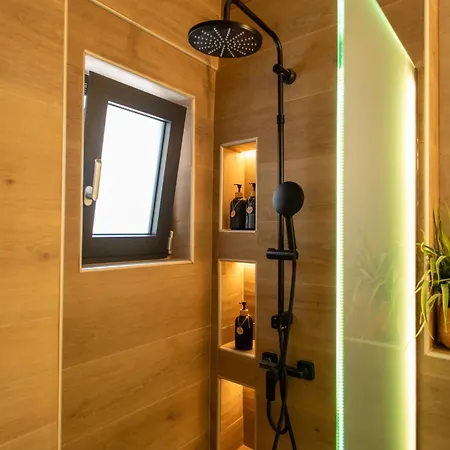 Olive-Luxury Apartment In Agrinio Esterno foto