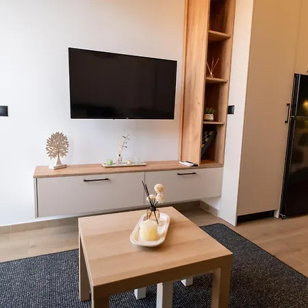 Olive-Luxury Apartment In Agrinio Esterno foto