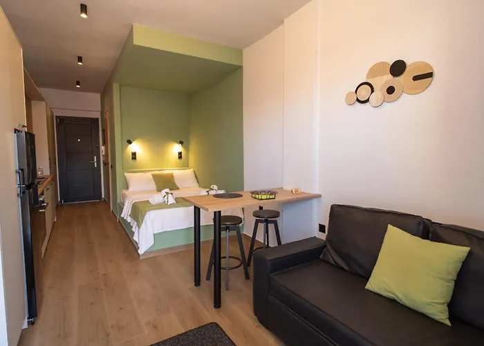 Olive-Luxury Apartment In Agrinio